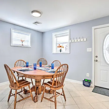 Charming Home With Yard Near Shenandoah River!-3